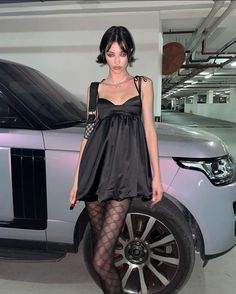 Paris Fashion Week Outfit Ideas, Goth Cocktail Outfit, Fashion Killa Summer, Vampy Outfit, Looks Black, Dark Fashion, Aesthetic Outfits