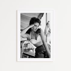 Fine Art Photography Print  Printed on PREMIUM MATTE PAPER (200gsm) and available in several sizes. Please note that all prints will have a white border framing the print. S I Z E S CM SIZES:  A4 - 21 x 29.7 cm, A3 - 29.7 x 42 cm, A2 - 42 x 59.4 cm, A1 - 59.4 x 84 cm, A0 - 84 x 119 cm, 30 x 40 cm, 40 x 50 cm, 50 x 70 cm, 60 x 90 cm. 70 x 100 cm INCHES SIZES:  5 x 7 inches, 8 x 10 inches, 8 x 12 inches, 11 x 14 inches, 12 x 16 inches, 12 x 18 inches, 16 x 20 inches, 16 x 24 inches, 18 x 24 inches Montreux Jazz Festival, Hollywood Art, Vintage Hollywood Glamour, Hollywood Photo, Violet Eyes, Joan Miro, Elizabeth Taylor, Vintage Hollywood, Music Print