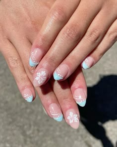 Nails Summer Gel Short, Holiday Gel Nails Short, Cute Beach Nail Ideas, Beach’s Nails, Nails For Volleyball, Cute Gel Nails Short, Nails For Vacation Beach, Nails For Cruise, Bahamas Nails