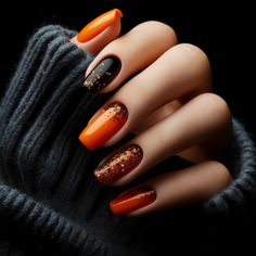 33 Orange Nails That Are Juicy And Hot Unghie Nail Art, Fancy Nails Designs, Halloween Nail Designs, Spring Nail, Orange Nails, Fancy Nails, Creative Nails