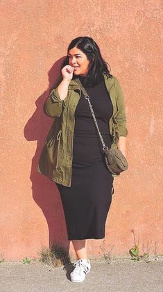 Todas hemos hecho una mala compra alguna vezpara que esto no vuelva a pasarte traemos las 10 chamarras que te harán ver más delgada si eres curvy. Plus-koon Muoti, Outfit Curvy, Plus Size Summer Outfit, Ideas Outfit, Plus Size Fashion For Women, Black Women Fashion, Curvy Girl Fashion, Fashion Tips For Women