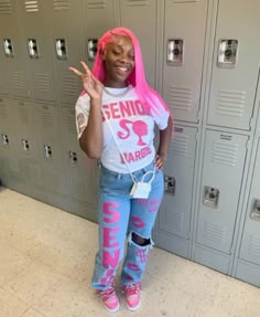 Pink Graduation Outfit Ideas, 2024 Senior Pictures Outfits, Back To School Senior Year Outfits, Senior Custom Outfits, Custom Senior Outfits, Senior Outfits Ideas, Senior First Day Of School Outfit, Senior Barbie, School Birthday Outfit