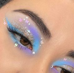 Blue Purple Eyeshadow, Spring Eyeshadow Looks, Fade Into Hue, Spring Eyeshadow, Make Your Eyes Pop, Butterfly Makeup, Cute Eye Makeup, Ethereal Makeup