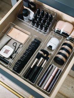 Makeup Drawers, Organization Vanity, 13 Makeup, Andee Layne, Makeup Organization Diy, Makeup Storage Organization