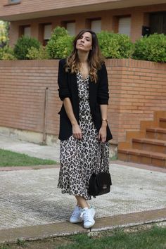 Leopard Print Dress Outfit, Printed Dress Outfit, Chique Outfit, Leopard Maxi Dress, Leopard Print Maxi Dress, Maxi Dress Outfit, Maxi Dresses Fall