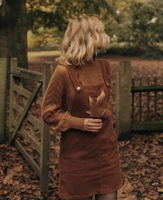 Style Année 80, Brown Aesthetic, Autumn Outfit, Outfit Inspo Fall