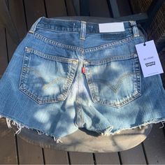 Cute Summer Style. Button Fly Levi's Blue Bottoms With Button Closure, Blue Cutoff Shorts With Button Closure, Levi's Cutoff Bottoms With Button Closure, Levi's Mid-rise Shorts With Button Closure, Redone Jeans, Levi Shorts, Jeans Shorts, Summer Style, Jean Shorts