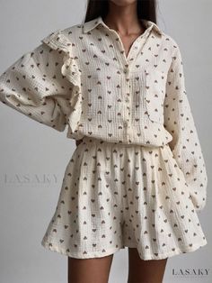 Lasaky - Elegant Camisole with Floral Patterned Short Sleeve Blouse Button Up Vest Outfit, Two Piece Shorts Set, Vest Outfit, Pullover Pattern, Vibrant Patterns, Ruffle Long Sleeve, Ruffle Shorts, Casual Sets, Patterned Shorts