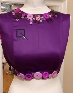 Blouse Designs Traditional, Blouse Designs Front And Back, Blouse Designs For Saree, Normal Blouse, Blouse Back Neck, Boat Neck Blouse Design, Blouse Ideas