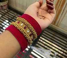 Velvet Bangles, Jewelry Room, Bangles Bridal, Jewellery Bangles, Wedding Bangles, Bangle Design