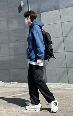 Korean Outfit Street Styles Men, Male College Outfits, Asian Male Fashion Street Style, Korean Boy Outfits Aesthetic, Korean Street Fashion Male, Outfits Male Aesthetic, Korean Boys Outfit, Korean Male Fashion Street Style, Korean Style Outfits Men