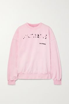 Balenciaga's sweatshirt turns to reveal a sizable, inky version of the label's logo and features a scaled-down one at the front - both appear to have bled through the fabric, leaving subtle outlines. Made from cotton-jersey, it's cut for a relaxed fit enhanced by dropped shoulders. Balenciaga Sweatshirt, Balenciaga Clothing, Floral Dresses Short, Jersey Sweatshirt, Sport Swimwear, Sports Skirts, Swimsuit Dress, Pink Sweatshirt, Active Wear For Women