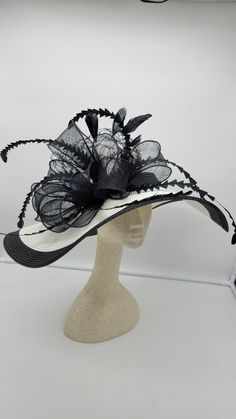 Beautiful Large Black and White Hat. Large brim. Black Wedding Hat, Fascinator Bridesmaids Hat Kentucky Derby, Cocktail Party, Tea Party, funeral - 23 inches head and 60 inches brim - Rare find - Ready to ship - Fast Shipping - Free Shipping - Group discount available - Customize by adding different color flowers and or feathers Check my store for for styles and colors. Hatsandpearls.etsy.com Find more at my website for more styles: www.hatsandpearls.com Reach out to me if you can't find what yo White Derby Hat, Kentucky Derby Women, Black And White Accessories, Kentucky Derby Outfit, Big Hats, Stylish Womens Hats, Black And White Hats, Hat Tea Party, Fancy Fits