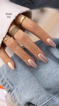 Nude Chrome, Chrome Nail Colors, Nail Coat, Chrome Nails Designs, Fall Nail Trends, Modern Nails, Fake Nails With Glue, Classic Nails, Nails 2024