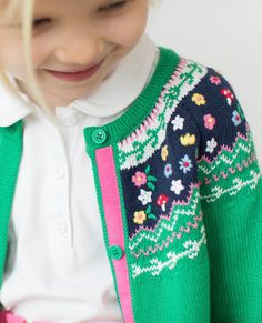 Kindergarden Theme, Sweaters 2022, Stranded Knitting Patterns, Toddler Cardigan, Creative Knitting, Fair Isle Cardigan, Baby Cardigan Knitting Pattern, Baby Props, Wool Crafts