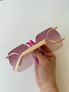 Brand new Gucci GG1562S 004 Rimless Oversized Sunglasses. 100% UVA/UVB protected. Gold frame with tinted pink gradient gradient lens. Size 62-17-140. Comes with Gucci jewel toned case, cloth, satin pouch, and authenticity card.100% authentic. Made in Japan. Retail price $650. Elegant Gucci Sunglasses For Spring, Pink Rimless Polarized Sunglasses, Gucci Pink Sunglasses With Tinted Lenses, Gucci Pink Tinted Sunglasses, Trendy Pink Shield Sunglasses With Glass Lenses, Trendy Gucci Sunglasses For Summer, Trendy Pink Glass Shield Sunglasses, Elegant Rimless Shield Sunglasses With Gradient Lenses, Trendy Pink Shield Sunglasses