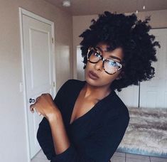 Hair Afro, Natural Hair Beauty, نظارات شمسية, Natural Hair Inspiration, Hair Crush, Short Haircut, Natural Hair Journey