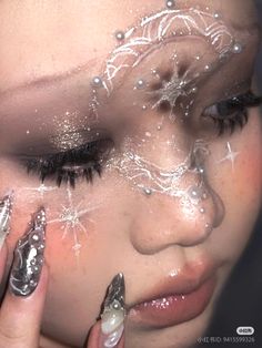 Douyin Fantasy Makeup, Doying China Makeup, China Doll Makeup, Doechii Aesthetic, Photoshoot Ethereal, Douyin Aesthetic, Grwm Aesthetic, Aesthetic Spotify, Douyin Makeup