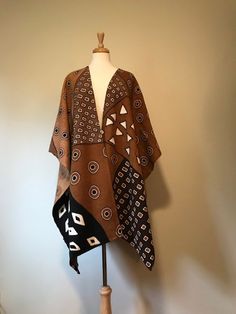 Handmade Brown Bohemian Poncho, Bohemian Cotton Shawl With Traditional Patterns, Handmade Bohemian Brown Shawl, One Size Brown Shawl For Festival, Ankara Inspiration, Ankara Designs, Natural Textiles, African Men Fashion, African Men