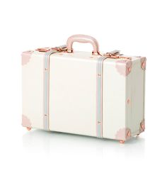 This luggage bag is the perfect everyday companion, featuring a long strap for comfortable and hands-free carrying. The ergonomic design is comfortable and stylish, ensuring you can go about your day with ease. Rectangular Luggage With Detachable Strap For Trips, Rectangular Luggage With Detachable Strap For Everyday Use, White Rectangular Everyday Luggage, Rectangular Luggage With Detachable Strap For Weekend Trips, White Rectangular Travel Bag With Adjustable Strap, Rectangular Travel Accessories With Detachable Strap For Daily Use, Rectangular Luggage With Sleeve For Everyday Use, White Shoulder Bag With Luggage Sleeve For Weekend Trips, White Rectangular Case For Everyday Use