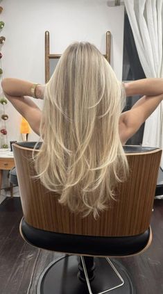 Blonde foilyage and long layered haircut at Salon Sovay.  #longlayeredhair Layered Haircuts Blonde, Women Short Curly Hairstyles, Blonde Foilyage, Best Hair Cuts, Long Blonde Hair Cuts, Long Layered Haircut, Blonde Hair Goals, Blonde Layered Hair, Perfect Blonde Hair