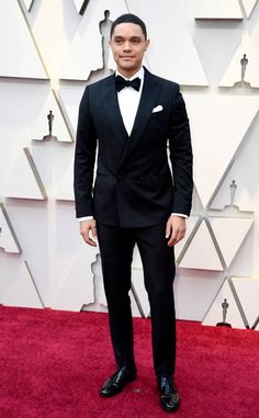 Academy Awards Red Carpet, Blue Tuxedo, Trevor Noah, Awards Night, Ootd Men, Tuxedo Wedding, The Oscars