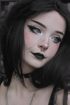 young woman with gothic lolita makeup look Emo Makeup Pictures, Emo Inspired Makeup, Emo Punk Makeup, Egirl Goth Make Up, Egirl Makeup Hooded Eyes, Goth Makeup No Eyebrows, Hot Goth Makeup Looks, Milkgore Makeup, Easy Goth Eye Makeup