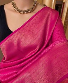 Simple Saree Designs, Fancy Sarees Party Wear, Designer Sarees Collection, Desi Fashion Casual, Simple Sarees, Indian Fashion Saree, Traditional Indian Outfits, Silk Saree Blouse, Saree Trends