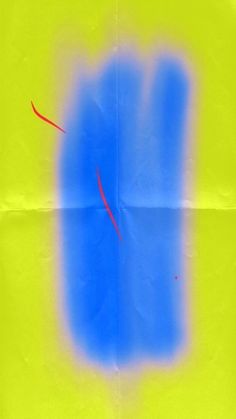 an image of a blue and yellow object with red lines in it's center