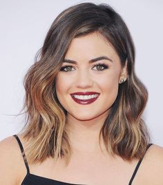 3 of the Most Flattering Haircuts for Round Faces Brunette Bob Haircut, Trendy We Fryzurach, Blond Ombre, Balayage Blond, Brunette Bob, Luis Royo, Ombre Hair Blonde, Easy Hairstyles For Medium Hair, Lob Haircut