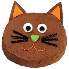 a cake decorated to look like a cat