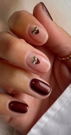 Christmas nail art is a delightful way to express your holiday spirit and showcase your creativity. Whether you prefer the classic colors of the season, whimsical holiday patterns, or a touch of glitter and glam, there are endless possibilities to make your nails shine during this magical time of year. So, don't be afraid to let your nails become a canvas for festive joy, and get ready to spread the holiday cheer one nail at a time! Festive Christmas Nails, Festive Nails, Candy Cane Nails, Festive Nail Art, Holiday Nail Designs, Holiday Nail Art