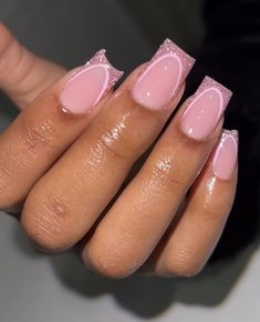 Short Pink Arclyc Nail, Pink French Tip Birthday Nails, Birthday Nails Coffin Pink, Short Acrylic Nails Birthday Set Pink, Pink Hoco Nails Acrylic, Short Girly Acrylic Nails, Long Gel Nails Ideas, Pink N White Nails, Pink Sparkle French Tip Nails