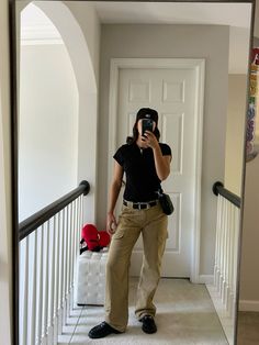 masc going out fit, gay girl fit, lesbian fit, androgynous fit, outfit inspo,lesbian fall fit,gay outfit inspo, spring fashion, wlw fashion, masc lesbian outfit, masc lesbian, jorts, lesbian summer fit, fall fit, masc outfits for women, Winter Lesbian Outfits, Wlw Fashion, Tomboy Clothes, Masc Girls, Masc Fits, Masc Outfit