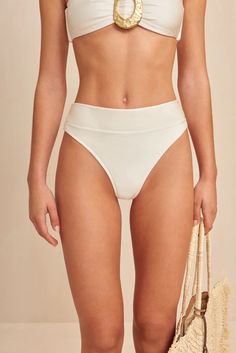 ARADHYA BIKINI BOTTOM - OFF WHITE – CULT GAIA Poolside Glamour, One Piece Swimsuits, Cult Gaia, Designer Swimwear, Boho Beach, Beach Babe, Swimwear Collection, Womens Swimwear, One Piece Swimsuit