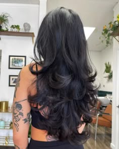 Long Layered Haircuts From The Back, U Layered Haircut Long, Black Hair Choppy Layers, Inversion Layers Haircut, Layers In Black Hair, Long Layer Blowout Hair, Super Long Layers, Jet Black Layered Hair, Haircuts For Long Hair Black