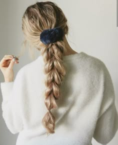 @sydneehammond Boring Hair, Winter Hairstyles, Messy Hairstyles, Hair Dos