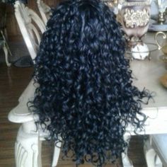 Black Blue Hair Curly, Long Dyed Curly Hair, Curly Navy Blue Hair, Best Colors For Black Hair, Brown And Blue Curly Hair, Coily Hair Dye Ideas, Dark Blue Highlights Curly Hair, Dyed Curly Hair Aesthetic, Blue Hair On Curly Hair