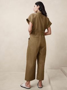 Utility Overalls With Belt Loops For Workwear, Belted Utility Jumpsuit For Workwear, Utility Belted Jumpsuit For Workwear, Fall Workwear Jumpsuits And Rompers With Belt Loops, Utility Style Belted Jumpsuit For Fall, Casual Workwear Jumpsuit With Flap Pockets, Workwear Jumpsuits And Rompers With Belt Loops, Fitted Belted Utility Jumpsuits And Rompers, Workwear Jumpsuits With Short Sleeves And Belt Loops