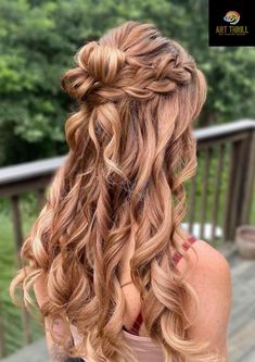 Here is the most beautiful hair style for girls Grad Hairstyles, Cute Prom Hairstyles, Formal Hairstyles For Long Hair, Half Up Half Down Hair Prom, Simple Prom Hair, Hoco Hairstyles, Dance Hairstyles, Prom Hairstyles For Long Hair