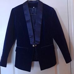 Size 2x But Fit Size Small To Medium Formal Blue Outerwear With Snap Buttons, Winter Blue Blazer With Snap Buttons, Chin Up, Velvet Blazer, Gold Buttons, Blazer Suit, Suit Jacket, Jackets For Women, Jackets & Coats