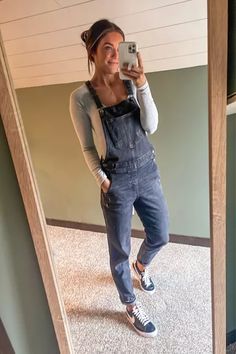 Black Shirt Overalls Outfit, Vans Overalls Outfit, Grey Overalls Outfit, Cute Overalls Outfits, Corduroy Overalls Outfit, Long Overalls Outfit, Jean Jumpsuit Outfit, Overalls Outfit Fall, Jean Overall Outfits