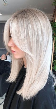 Bright Blonde Hair, Beautiful Haircuts, Bangs With Medium Hair, Blonde Hair Inspiration, Blonde Hair Shades, Blonde Hair Looks, Haircuts Straight Hair, Summer Hair Color, Summer Hair