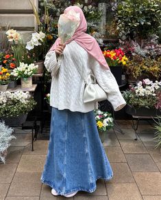 Hijabi Pics, Modest Girly Outfits, Hijabi Fits, Modest Dresses Fashion, Modest Casual Outfits, Trendy Outfit Ideas, Modesty Outfits, Hijabi Fashion Casual