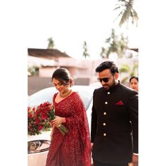 Engagement Saree Kerala Christian, Convocation Saree, Engagement Couple Dress, Indian Bridal Wear Red, Christian Wedding Dress, Simple Bridal Hairstyle, Bride Groom Photoshoot