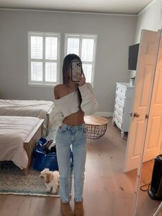 Cleqn Girl Outfits, Womans Wardrobe Basics, Cute Breakfast Outfits Casual, Cute Fit With Jeans, Outfits Light Wash Jeans, Ugg Ultra Mini Outfit Ideas, December 2023 Outfits, Baddie Basic Outfits, Los Angeles Fits