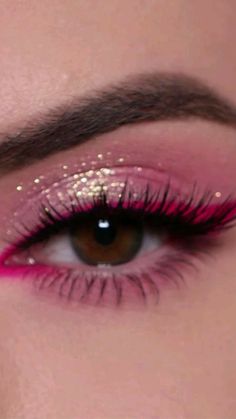 Makeup Ideas Pink And Gold, Easy Pink Glitter Eyeshadow, Cute Barbie Inspired Hairstyles, Disco Pink Makeup, Pink Eye Makeup For Blue Eyes, Pink Eyeshadow Medium Skin, Barbie Movie Makeup Ideas, Rhinestone Eye Makeup Hooded Eyes, Pink Makeup Ideas Eyeshadows