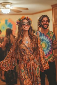 25 1960's Party Outfit Ideas (for a 60s themed party) - Natural Selection London The 70s Aesthetic Fashion, 60s Woodstock Fashion, Peace Out 20s Party, Dress Up Party Ideas Costumes, Homemade Hippie Costume Diy, Hippie Style Karneval, Abba Costume Ideas