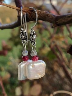 Freshwater pearls, chalcedony and labradorite make a beautiful trio! Sterling silver ear wires. Wild Lupine, Twinkle Twinkle, Beautiful Earrings, Freshwater Pearls, Labradorite, Gemstone Jewelry, Jewelry Earrings Dangle, Raspberry, Dangle Drop Earrings