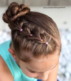 Hairstyles Kindergarten, Kindergarten Hairstyles, Girls Hairdos, Easy Little Girl Hairstyles, Gymnastics Hair, Girl Hair Dos, Girls Hairstyles Easy, Cheer Hair, Toddler Hairstyles Girl